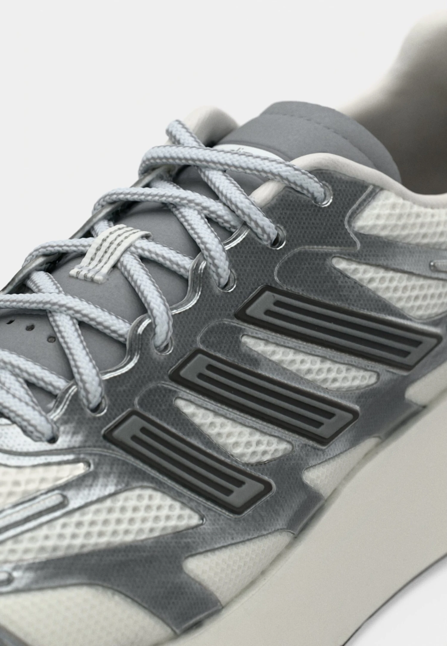 Adidas Originals ADIZERO ARUKU UNISEX - Trainers - Silver-coloured Metallic/crystal White/grey Three 3 Adidas Originals ADIZERO ARUKU UNISEX - Trainers - Silver-coloured Metallic/crystal White/grey Three - Image 3