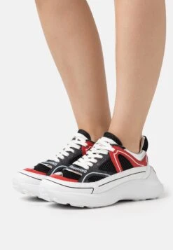 LOVE MOSCHINO Trainers - Fantasy Color