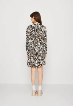 Pieces Pcliliana Shirt Dress - Shirt Dress -Modern Classic Shoes Store 047bb0ff09d14317b0c97d8fc0ab2293