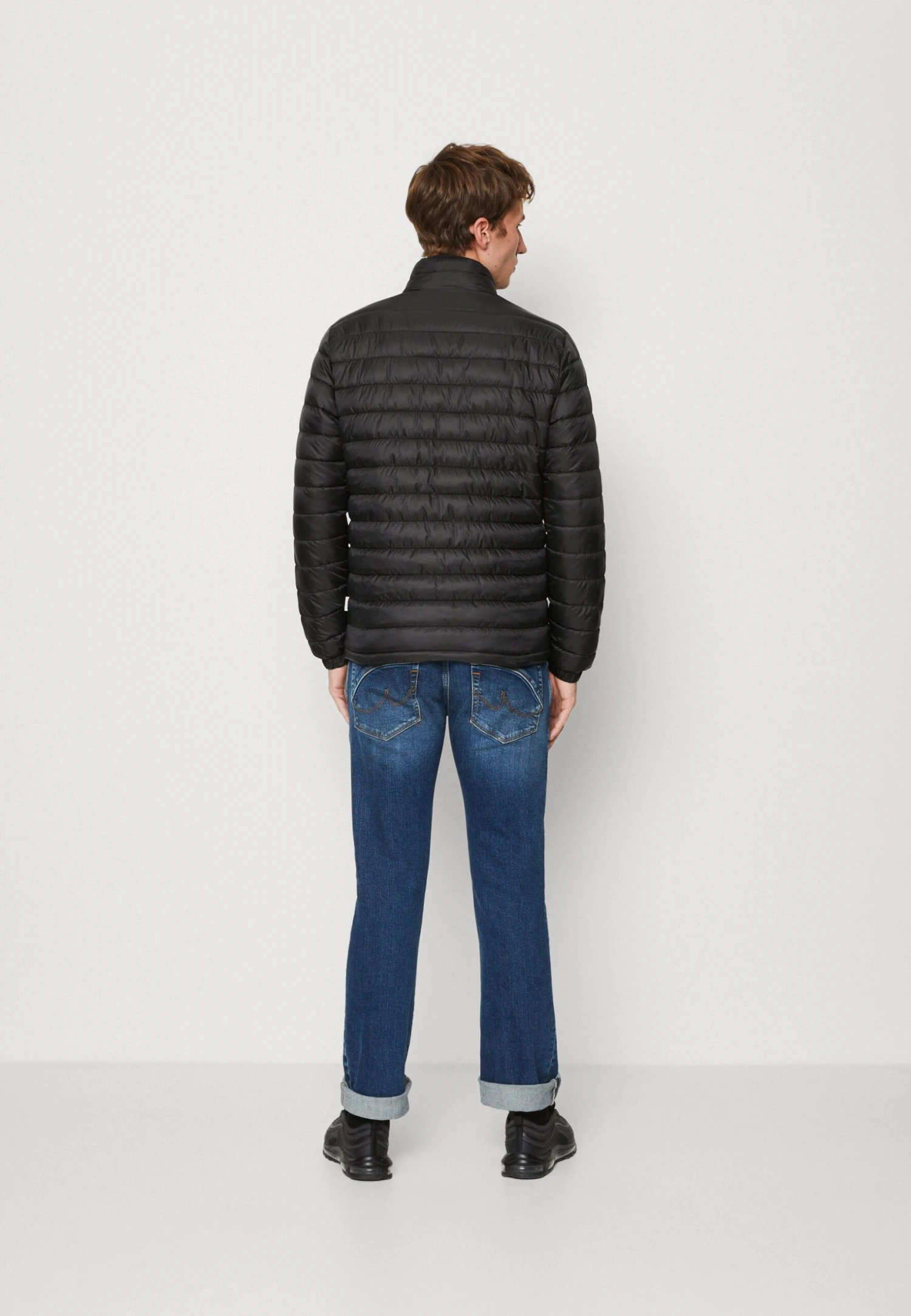 Selected Homme Padded Jacket- Light Jacket - Black 3 Selected Homme Padded Jacket- Light Jacket - Black - Image 3