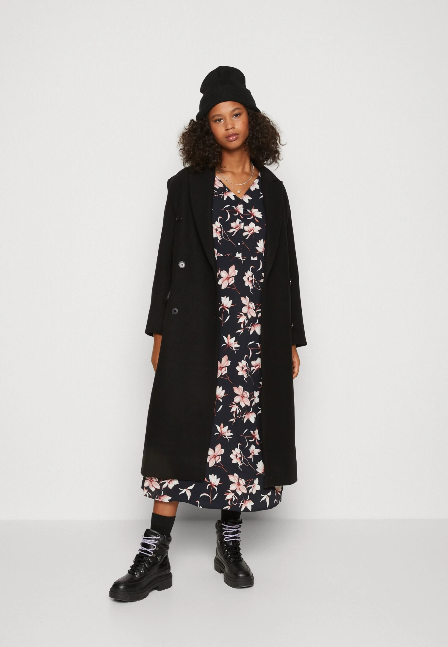 Pieces Pcliliana Long V Neck Dress - Shirt Dress 2 Pieces Pcliliana Long V Neck Dress - Shirt Dress - Image 2