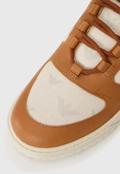 Emporio Armani Trainers - Off-white/cognac -Modern Classic Shoes Store 087f9330927f4110b70d7a4cfa75b656