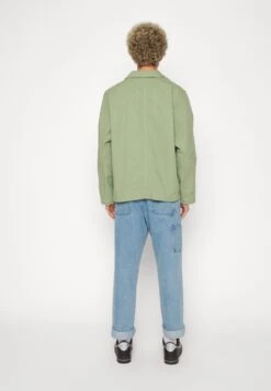 Nike Sportswear Chore Coat - Summer Jacket - Oil Green/White 10 Nike Sportswear Chore Coat - Summer Jacket - Oil Green/White -Modern Classic Shoes Store 08e21785dc99457cb109f8ef14494b25