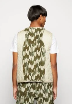 Puma Market Vest Unisex - Waistcoat - Putty -Modern Classic Shoes Store 0a957881e4f54d6395943b9d60247c64