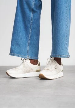 MICHAEL Michael Kors RAINA TRAINER - Trainers - Vanilla