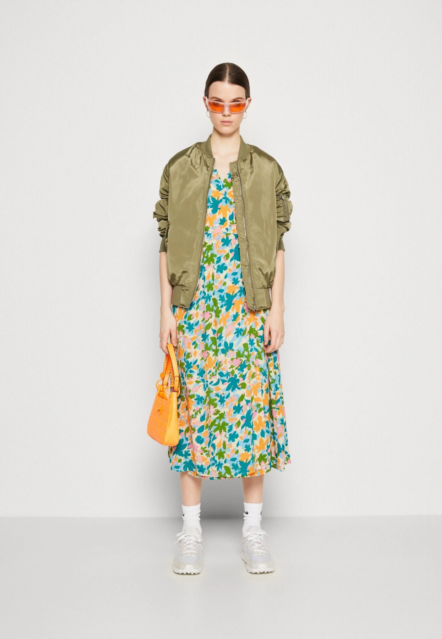 Yasleafa Midi Wrap Dress - Day Dress - Soft Pink 2 Yasleafa Midi Wrap Dress - Day Dress - Soft Pink - Image 2