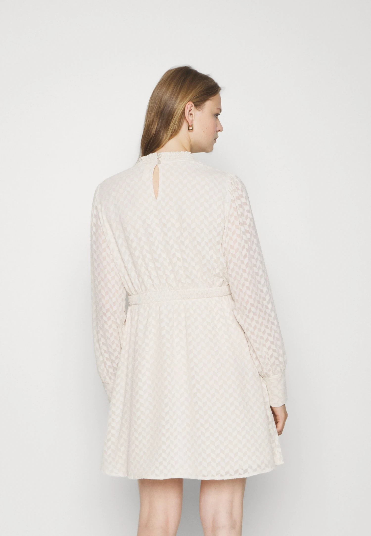 ONLY Onlemmery Highneck Dress - Day Dress - Pumice Stone 4 ONLY Onlemmery Highneck Dress - Day Dress - Pumice Stone - Image 4