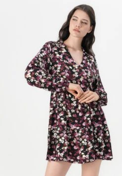 ONLY ONLNOVA LIFE MAGGIE DRESS - Day Dress - Mauve Mist -Modern Classic Shoes Store 1320e2ede6bd43b79563ef538455ccf9