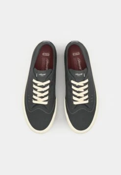 Globe GILLETTE - Trainers - Black -Modern Classic Shoes Store 16be03950b824727ab4f832a6344a49c