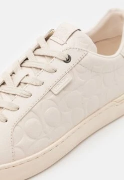 Coach Lowline Signature - Trainers - Chalk -Modern Classic Shoes Store 184cf262fe45475183697261f43a67ac