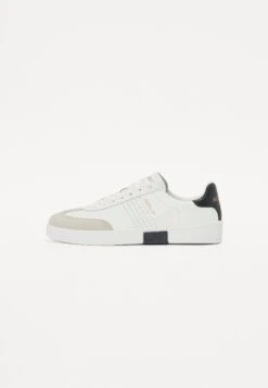 Replay POLYS SCENT - Trainers - Black/off White -Modern Classic Shoes Store 18ce4cea88584a15b2fe305ec3ae7cd2