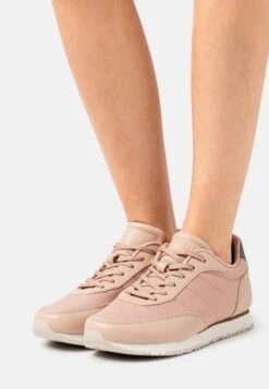 Woden Nellie- Trainers - Rosa