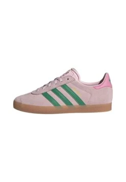 Adidas Originals GAZELLE KIDS - Trainers - Semi Court Green Solar Green Bluebird -Modern Classic Shoes Store 1c1d5728e6b9450880eacc1fad020f08