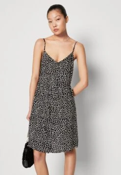 Pieces Pctala Slip Noos Bc - Day Dress - Black -Modern Classic Shoes Store 21c4423143014accbcb1b988935f3c62