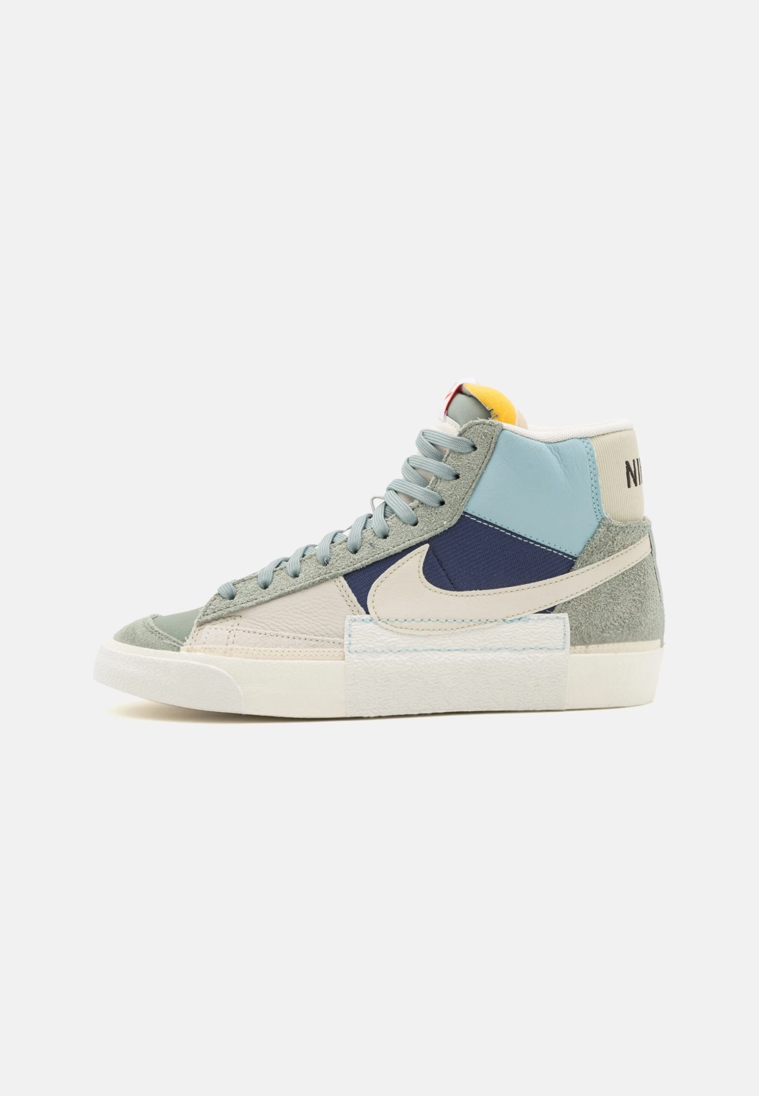 Nike Sportswear Blazer Mid 77 Pro Club - High-Top Trainers - Mica Green/Light Bone/Midnight Navy/Ocean Bliss/Sail 1 Nike Sportswear Blazer Mid 77 Pro Club - High-Top Trainers - Mica Green/Light Bone/Midnight Navy/Ocean Bliss/Sail
