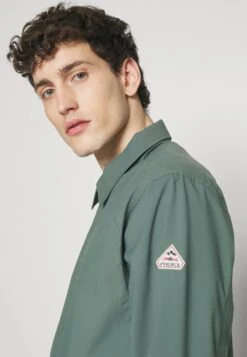 Pyrenex Omega - Waterproof Jacket - Jungle 9 Pyrenex Omega - Waterproof Jacket - Jungle -Modern Classic Shoes Store 24ca683d4fd6403290d0a968878e7841