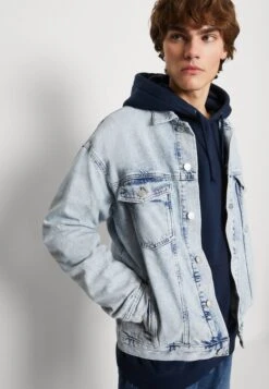 Only & Sons Onsrick Jacket - Denim Jacket - Light Blue Denim -Modern Classic Shoes Store 255a6308dd81437fb1cf1a1341349b5d