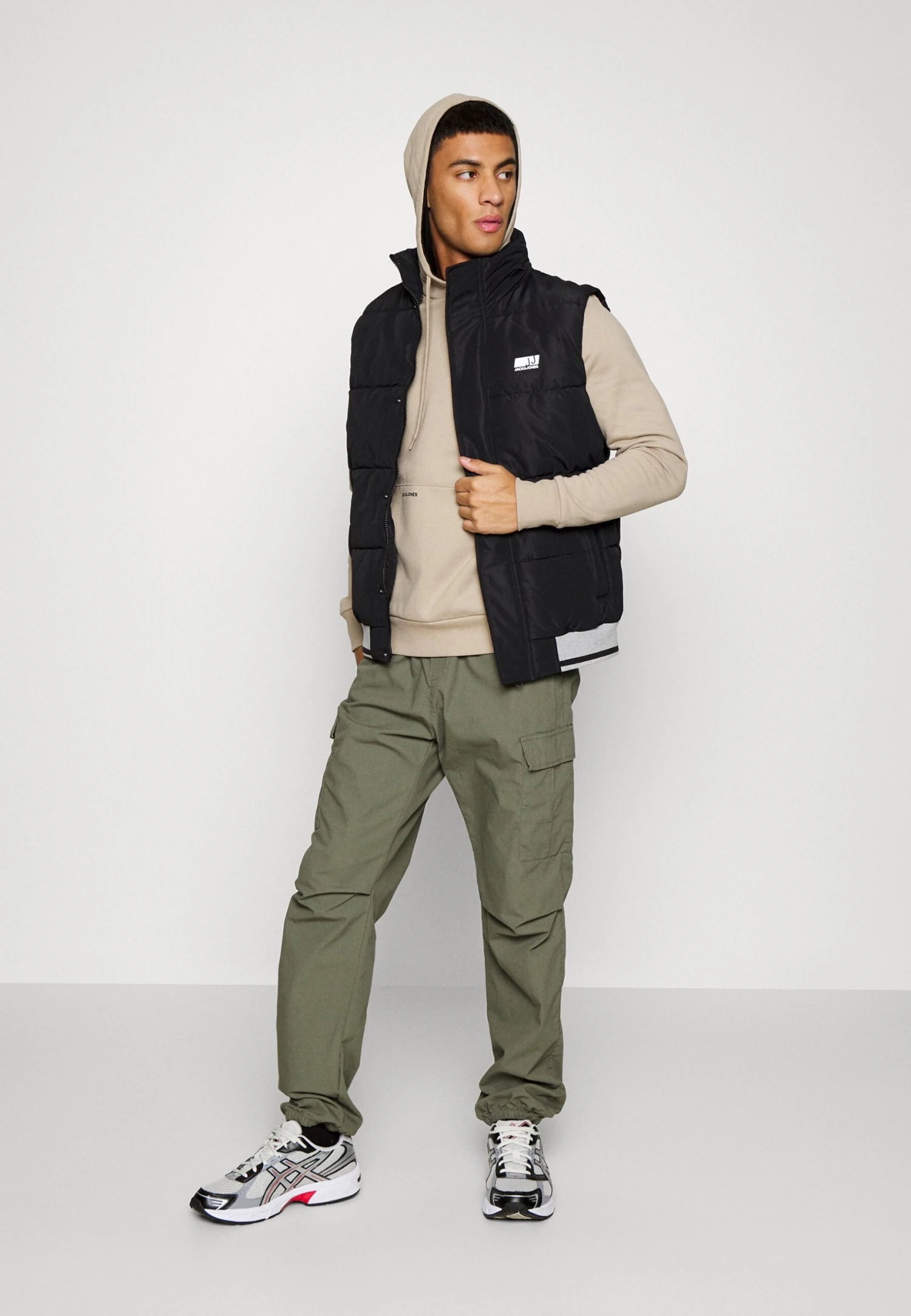 Jack & Jones Jcofender Bodywarmer - Waistcoat - Black 2 Jack & Jones Jcofender Bodywarmer - Waistcoat - Black - Image 2