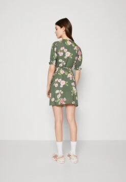 Pieces Pctala Wrap Dress - Day Dress -Modern Classic Shoes Store 270d16e3948041c1be1e0923f9c22593