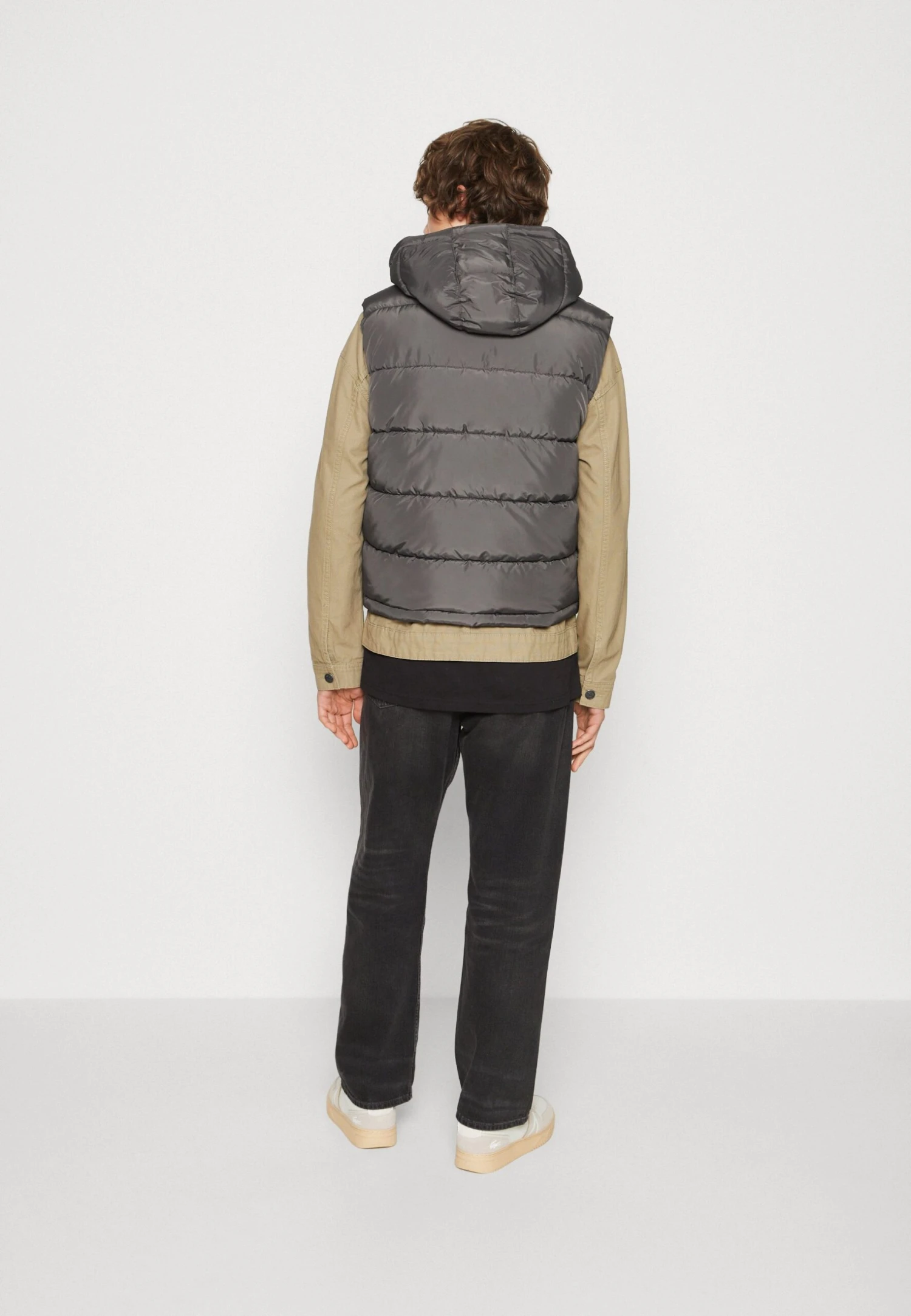 Alpha Industries Hooded Puffer Vest - Waistcoat - Grey Black 3 Alpha Industries Hooded Puffer Vest - Waistcoat - Grey Black - Image 3