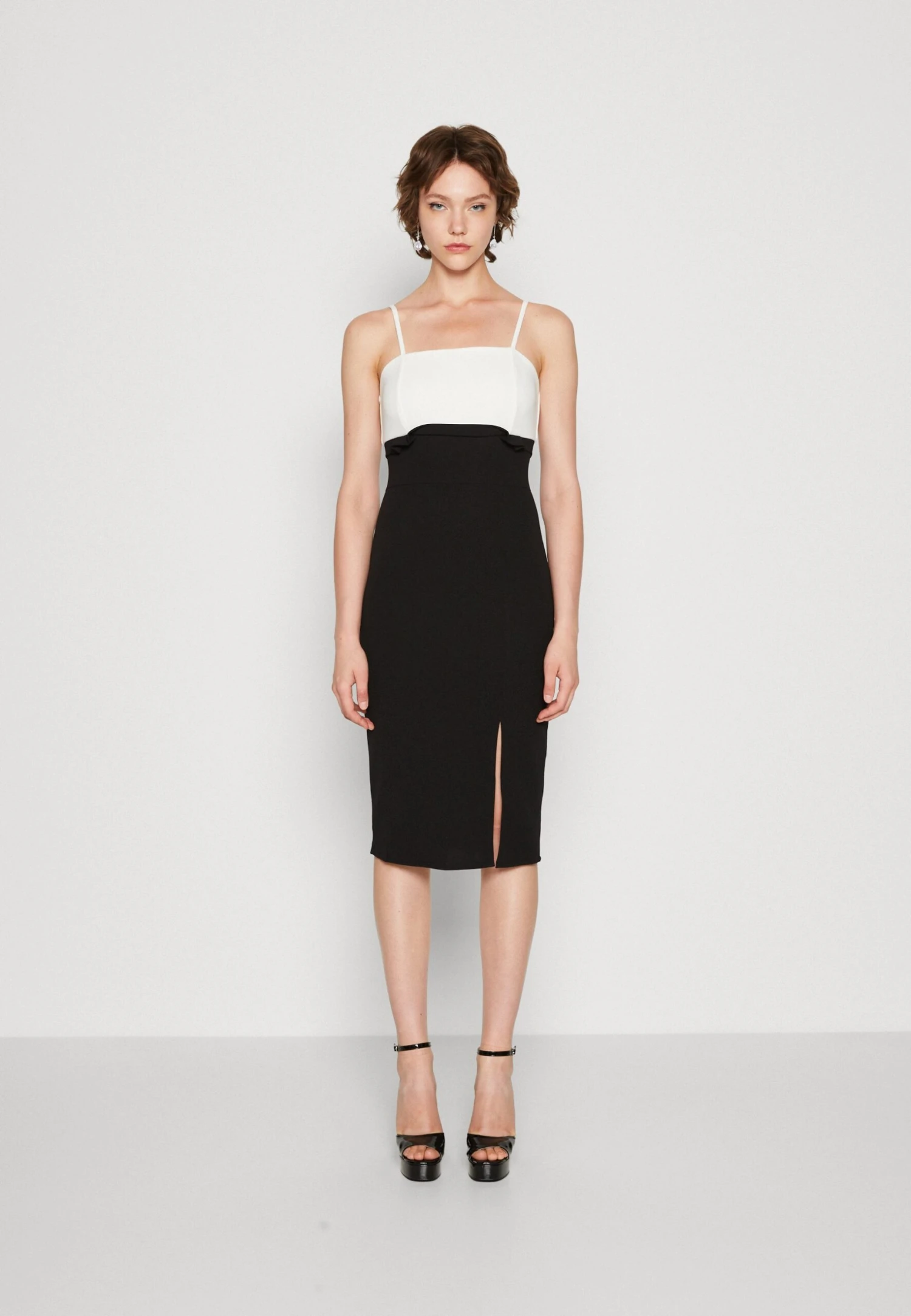 Wal G Janya Contrast Midi - Jersey Dress - Black/White 1 Wal G Janya Contrast Midi - Jersey Dress - Black/White