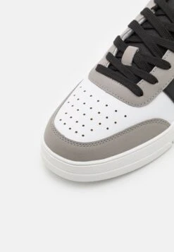 BRAVE SOUL Diego - Trainers - Grey -Modern Classic Shoes Store 2bfc8ca75f074a80ab8c18ed65a3038a