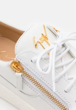 Giuseppe Zanotti Trainers - White/Gold -Modern Classic Shoes Store 2da98cde3e784fa0a00683ad62179ef9