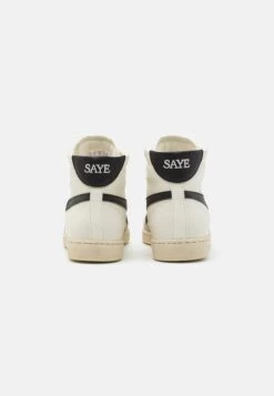 Modelo 89 Vegan - High-Top Trainers - Off-White/Black -Modern Classic Shoes Store 3115e5f26cb74f07a392ebfe0fd3e72c