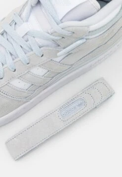 Adidas Originals Forum Mid- High-Top Trainers - Halo Blue/Footwear White -Modern Classic Shoes Store 31f81a11a65c48e8a13c3b7468570c00