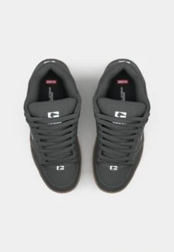 Globe TILT - Skate Shoes - Onyx -Modern Classic Shoes Store 3284dd27b8de41dfbc4c4f76e2866d5b