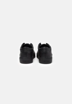 Calvin Klein Top Lace Up - Trainers - Triple Black -Modern Classic Shoes Store 332e46aaf42e4a488dcb28e7f900744d