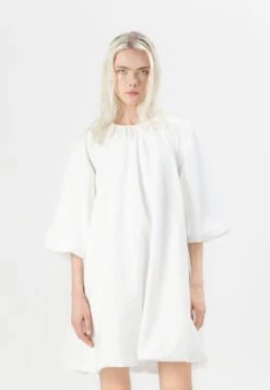 YASBOBBIE - Day Dress - Star White