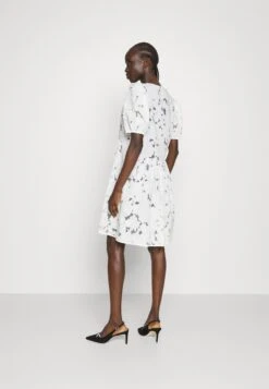 Bruuns Bazaar Photinia Kate Dress - Cocktail Dress / Party Dress - Snow White/Black -Modern Classic Shoes Store 393e8675845c4ea68742dbc1e7a52c71