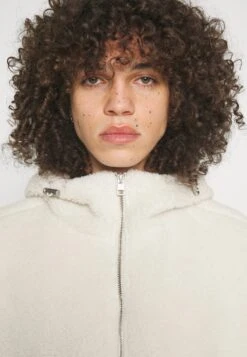 Calvin Klein Jeans Jacket - Winter Jacket - Eggshell 9 Calvin Klein Jeans Jacket - Winter Jacket - Eggshell -Modern Classic Shoes Store 39442c38577749bfa9ffaf509974e3dc