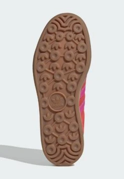 Adidas Originals GAZELLE BOLD - Trainers - Red Semi Lucid Fuchsia Night Indigo 9 Adidas Originals GAZELLE BOLD - Trainers - Red Semi Lucid Fuchsia Night Indigo -Modern Classic Shoes Store 39902d0e1bf74561bb7107bea30d1cf8