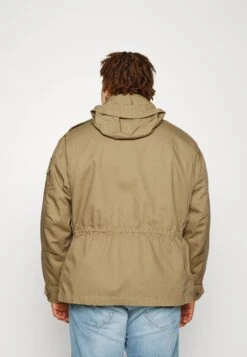 The Iconic Field Jacket - Summer Jacket - Desert Khaki -Modern Classic Shoes Store 3b46e2a3901d4cd3b358a461c0ea38cf