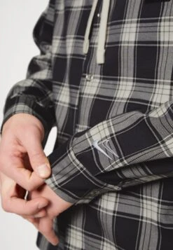 Nike Performance Kd M Nk Hooded- Summer Jacket - Black/Black/Pale Ivory/White 11 Nike Performance Kd M Nk Hooded- Summer Jacket - Black/Black/Pale Ivory/White -Modern Classic Shoes Store 3dc4190dc2a24931b2169e015517f7ac