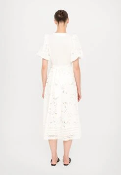 DIANE VON FURSTENBERG DELILAH DRESS - Day Dress - White 9 DIANE VON FURSTENBERG DELILAH DRESS - Day Dress - White -Modern Classic Shoes Store 3e4d5dcdad77498eb5e50f1c431979b7