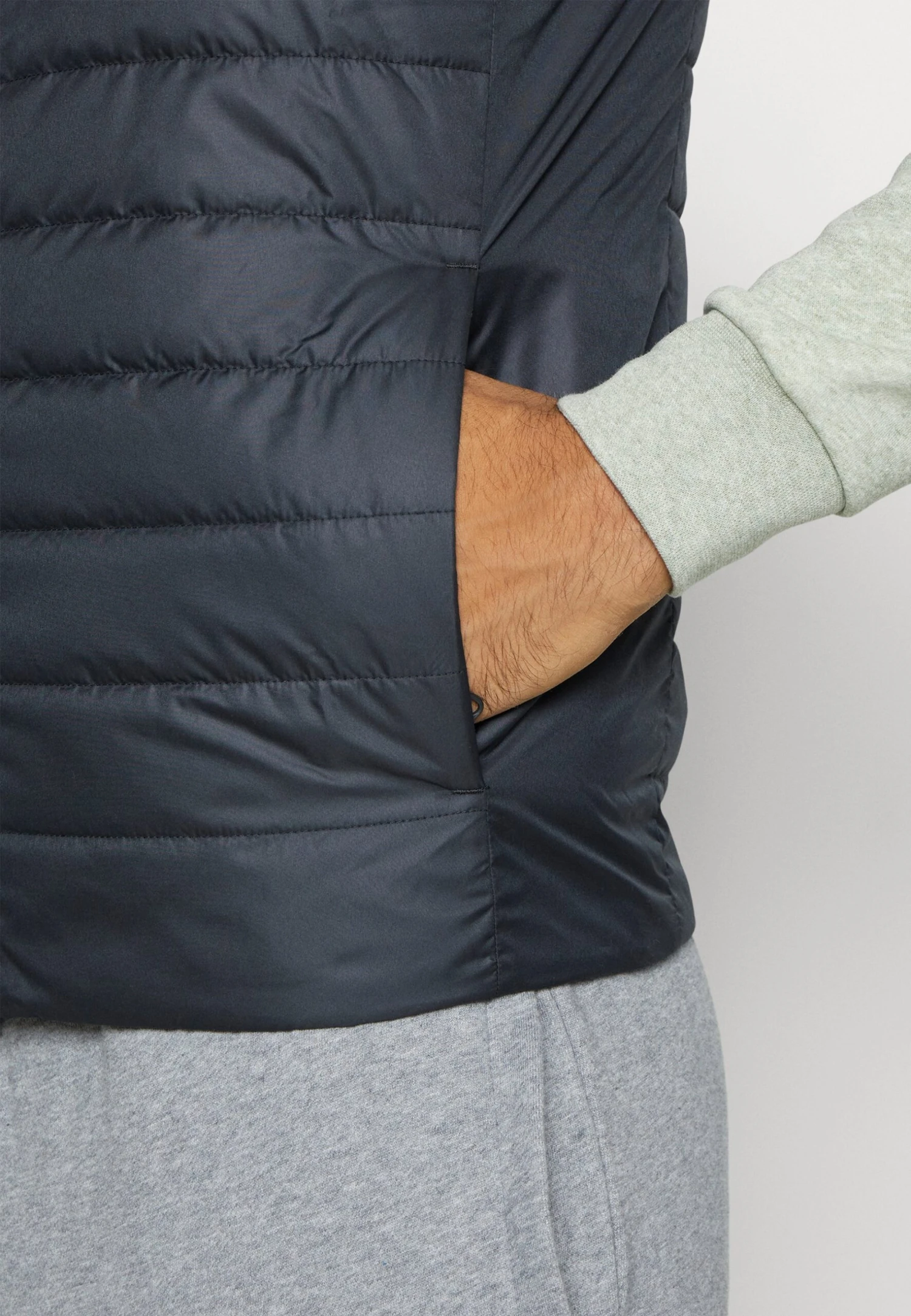 Under Armour Vest - Waistcoat - Black/Pitch Gray 7 Under Armour Vest - Waistcoat - Black/Pitch Gray - Image 7