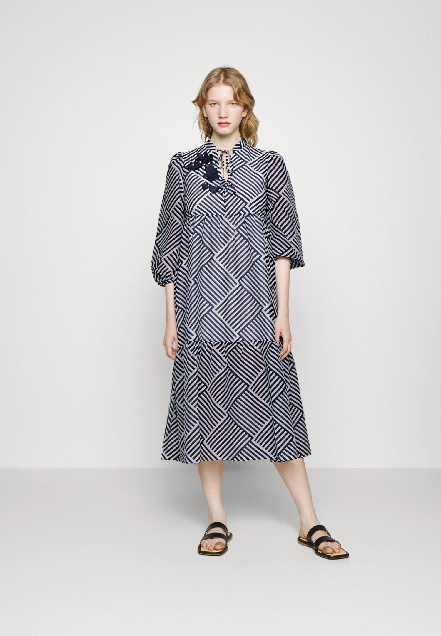 MAX & Co. Renzo - Day Dress 2 MAX & Co. Renzo - Day Dress - Image 2