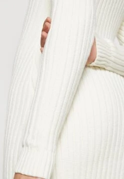 Hollister Co. Dress - Jumper Dress -Modern Classic Shoes Store 422db8a3f72d42aba0822acd3b884900