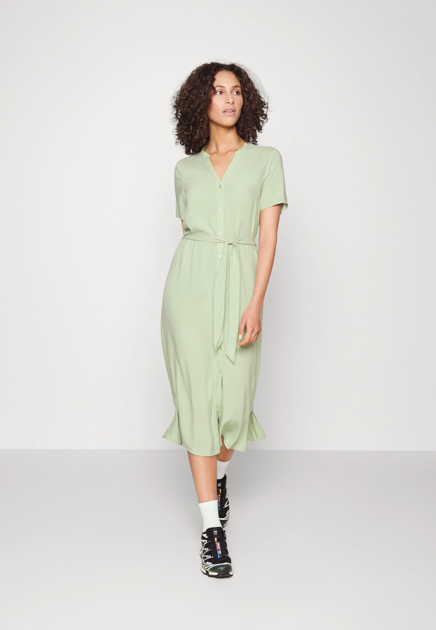 Vero Moda Tall Vmvica Dress - Day Dress - Reseda 2 Vero Moda Tall Vmvica Dress - Day Dress - Reseda - Image 2