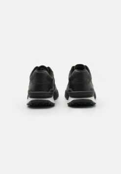 Lacoste Spin Deluxe 2.0 - Trainers - Black/White -Modern Classic Shoes Store 442866bc3de04dca90e62429df263039
