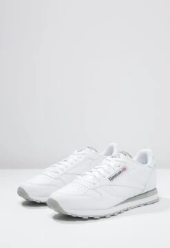 Reebok Classic CLASSIC LEATHER LOW-CUT DESIGN SHOES - Trainers - White/light Grey 9 Reebok Classic CLASSIC LEATHER LOW-CUT DESIGN SHOES - Trainers - White/light Grey -Modern Classic Shoes Store 44b4f28a8bef43d5ac43e6dfa9ca4a9a
