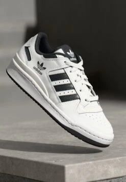 Adidas Originals FORUM CLASSIC - Trainers - Core White/core Black