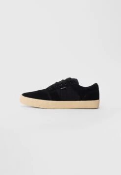 Etnies BARGE - Trainers - Brown/beige/gum -Modern Classic Shoes Store 4bc3a26aee0f483c8e3896afb3a9e91a