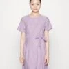 Vikawa Short Tie Belt Dress - Jersey Dress - Pastel Lilac