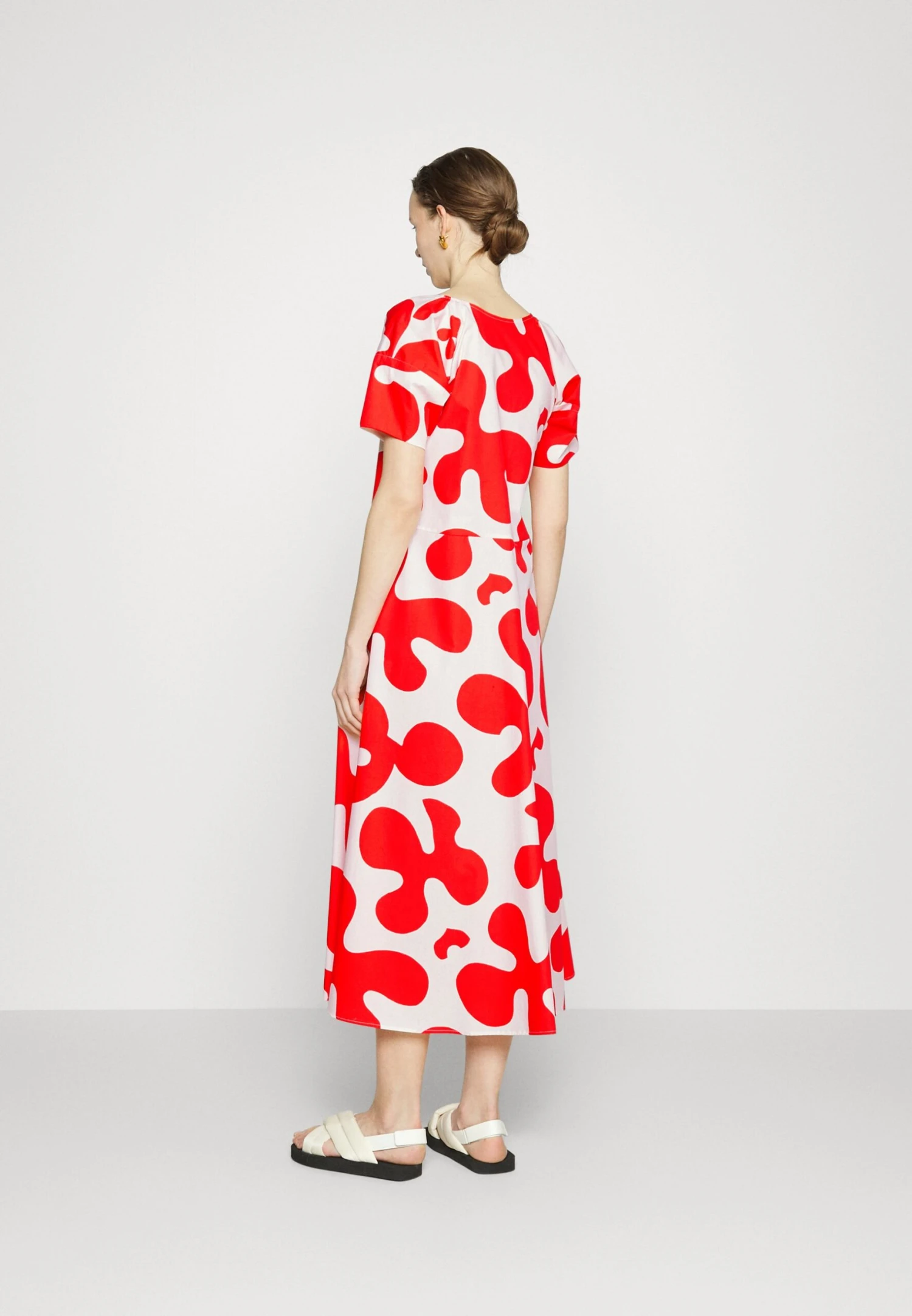Marimekko Fenja Pulloposti Poplin Dress - Maxi Dress - Red 3 Marimekko Fenja Pulloposti Poplin Dress - Maxi Dress - Red - Image 3