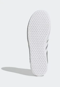 Adidas Originals Gazelle Shoes - Trainers - Grey 16 Adidas Originals Gazelle Shoes - Trainers - Grey -Modern Classic Shoes Store 4ce9fecc12e245489a43ae7bb865ca15