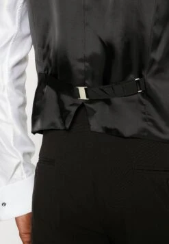 Hugo Waistcoat - Dark Purple 11 Hugo Waistcoat - Dark Purple -Modern Classic Shoes Store 4f50a96876b34341a998460a3959809d